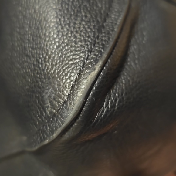 Kate spade tote. Adding Free Wallet With Purchase - Picture 9 of 9